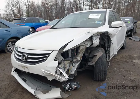 2011 Honda Accord 2.4 Lx из США, поврежденный, VIN 1HGCP2F32BA123755